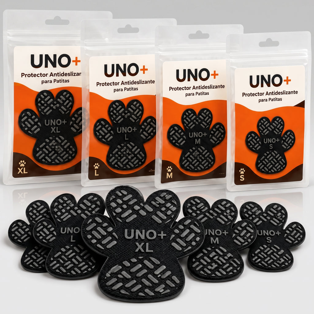 Protectores antideslizantes UNO+ para patitas en talles XL, L, M y S, con sus paquetes y la textura de agarre a la vista